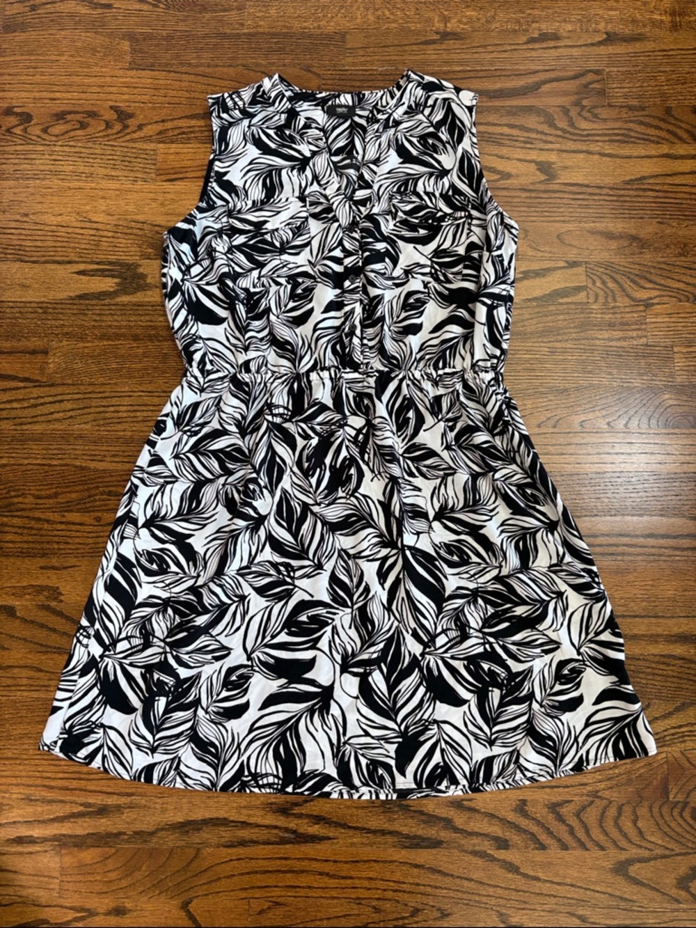Mossimo, Black and White Leaf Print Sleeveless Dress